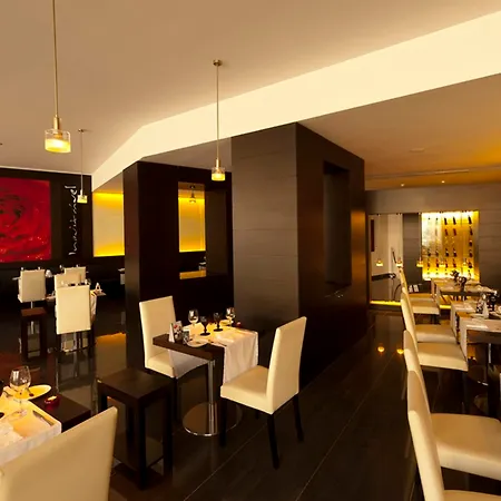 Gale - Adults Friendly 4*