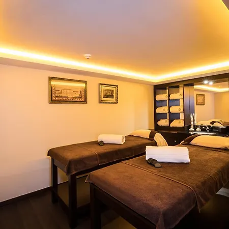 Gale (adults Only) 4*